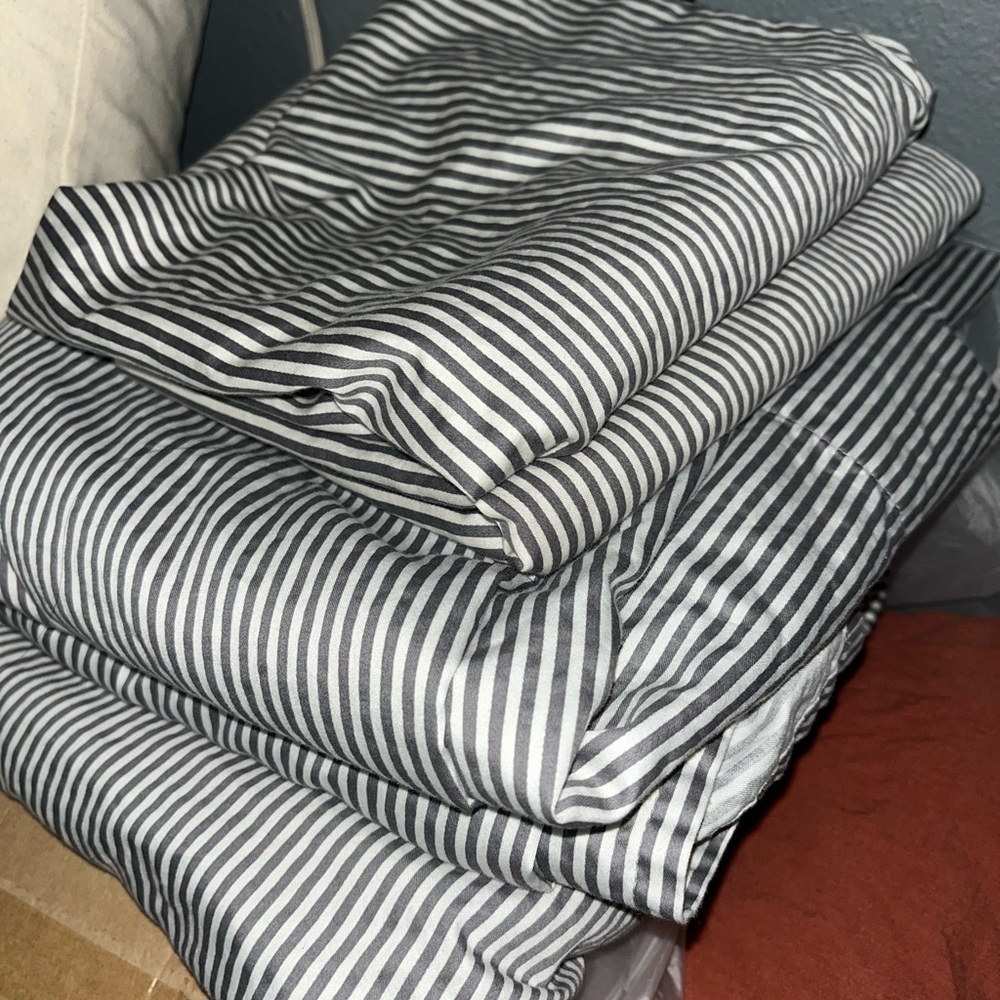FINAL 🏷️Brooklinen Gray Flat Sheet & 3 Pillowcases Gray Stripes FULL Size
